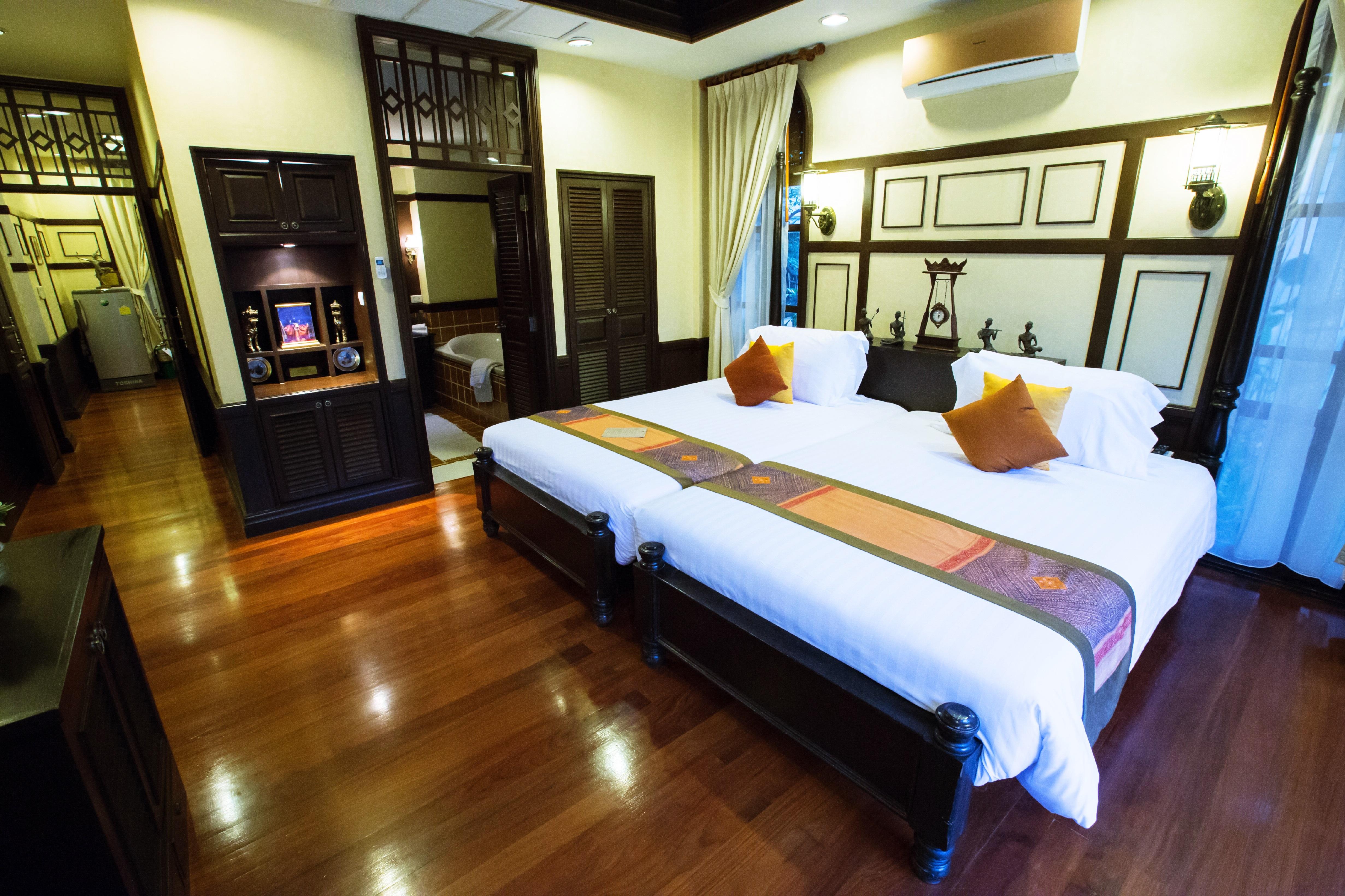 Wora Bura Hua Hin Resort&Spa - SHA Extra Plus Exterior foto A bedroom at the Riverview Suite