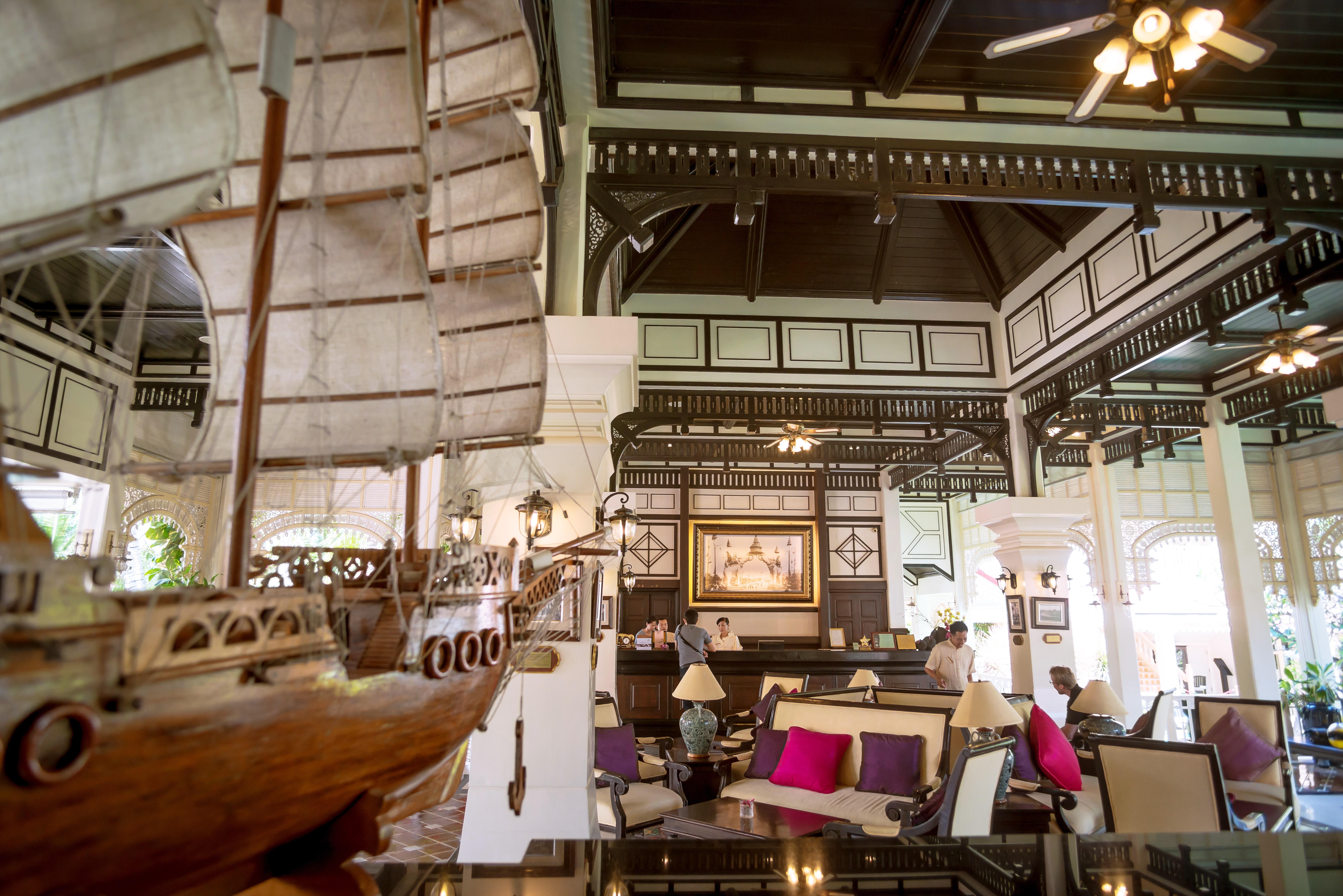 Wora Bura Hua Hin Resort&Spa - SHA Extra Plus Exterior foto Interior of the restaurant
