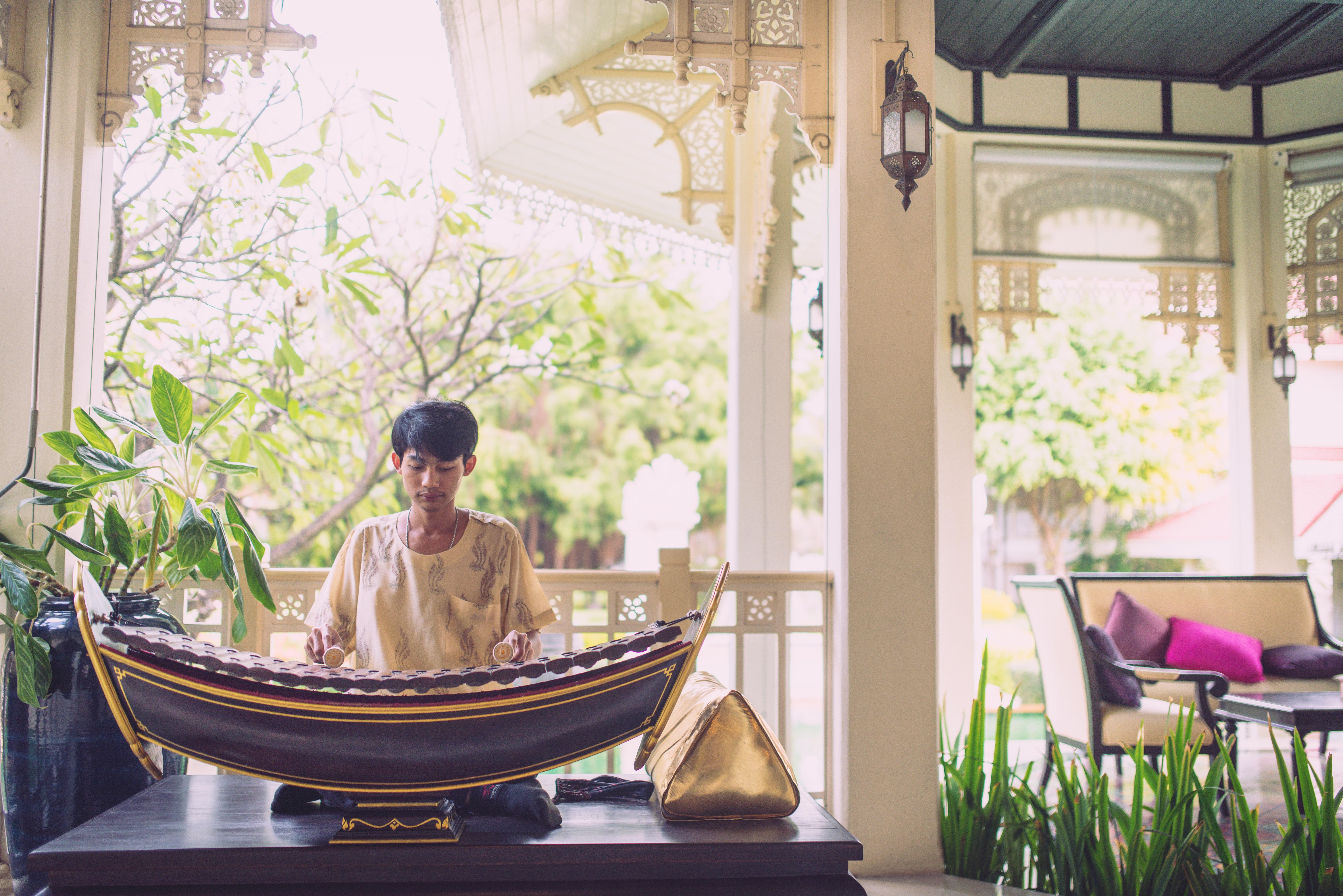 Wora Bura Hua Hin Resort&Spa - SHA Extra Plus Exterior foto Thai musician playing the Ranat Ek