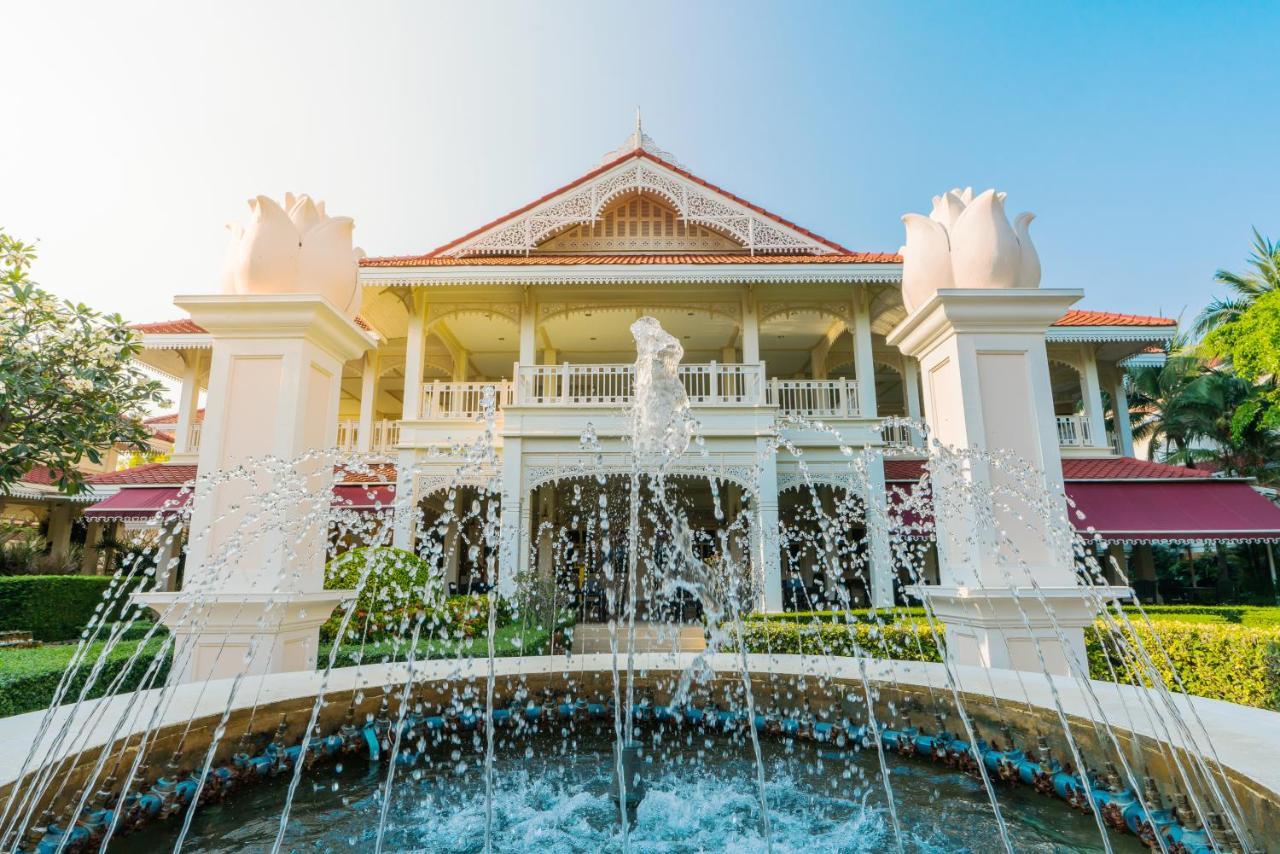 Wora Bura Hua Hin Resort&Spa - SHA Extra Plus Exterior foto The E&O 88 Hotel