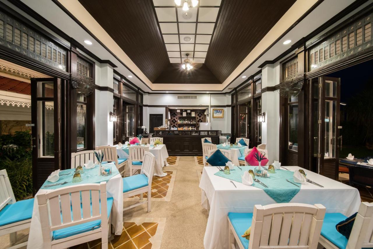 Wora Bura Hua Hin Resort&Spa - SHA Extra Plus Exterior foto The restaurant at the hotel